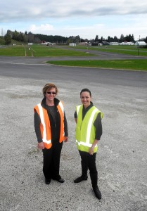 Bring on the crowds: VickiAnnison, left, and ArianaTucker, from the Fieldays communications team, are set to go with Fieldays. Photo: Geoff Ridder