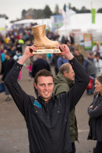 Simon Washer won the golden gumboot award as rural bachelor of the year in 2013. Photo: Supplied