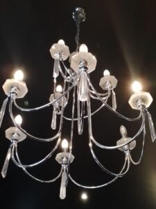 super chandalier